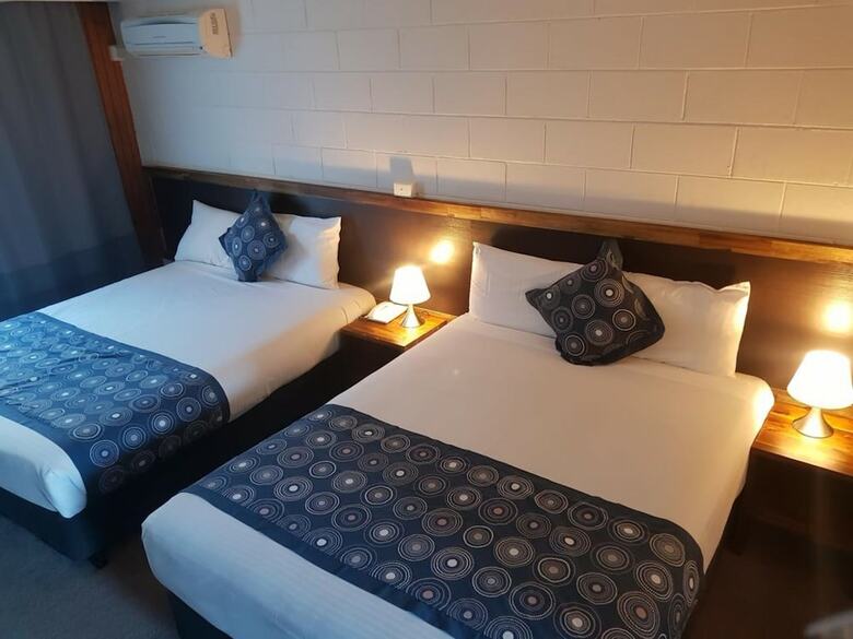 Snow Season Motor Inn