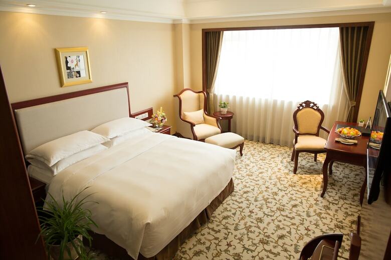 Enrichee Gloria Plaza Hotel Qingdao