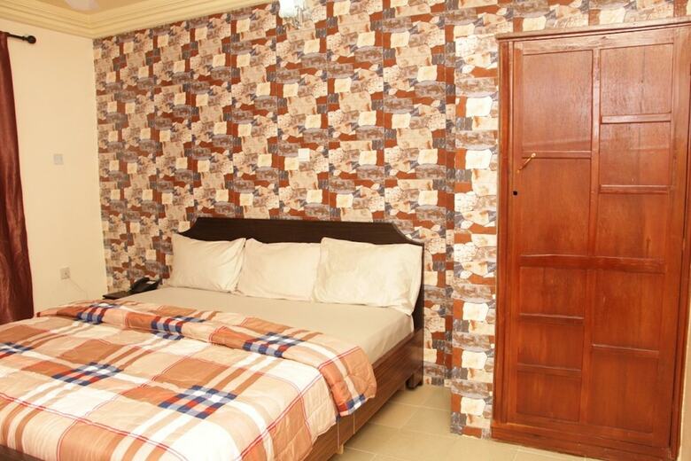 Hotel Pedallo Luxury Inn Ltd