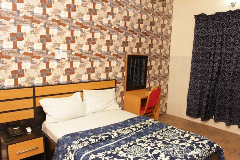 Hotel Pedallo Luxury Inn Ltd