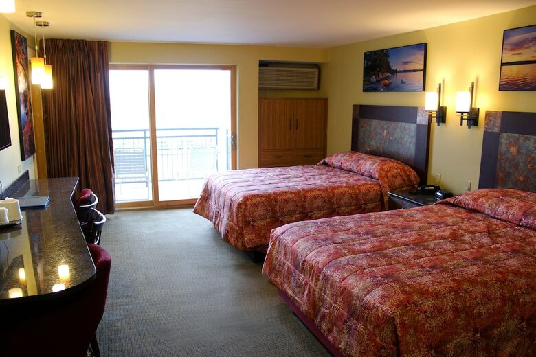 Hotel Surfside On The Lake