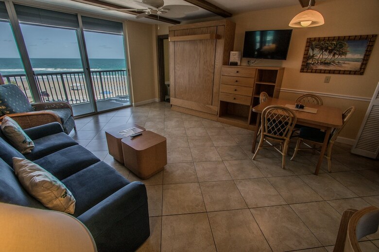Sea Club IV