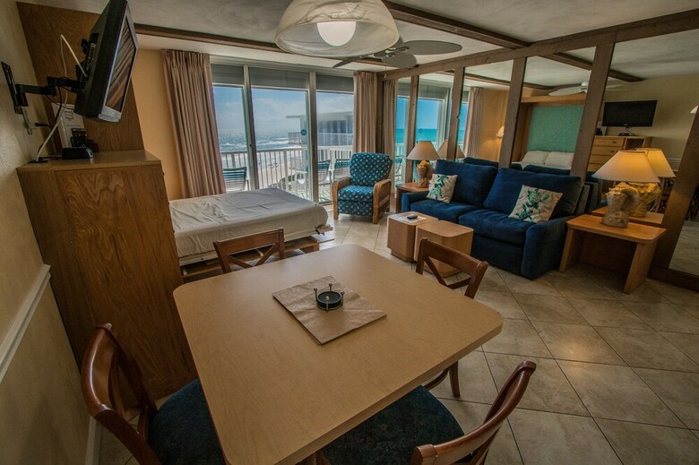 Sea Club IV