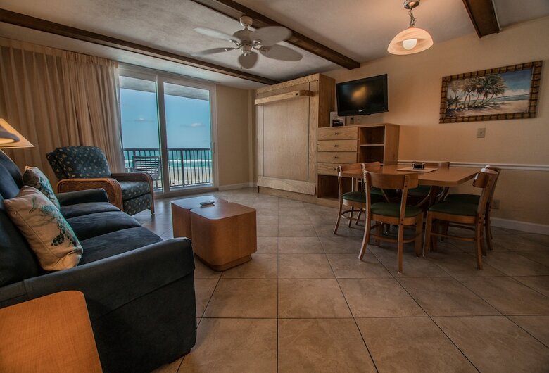 Sea Club IV