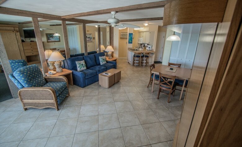Sea Club IV