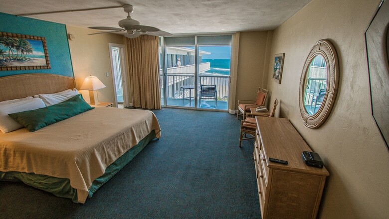 Sea Club IV