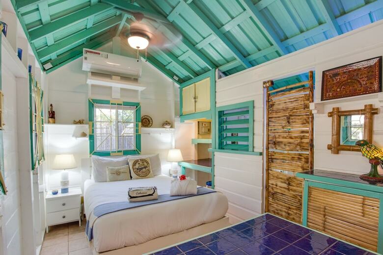Caribbean Beach Cabanas - A Pur Hotel