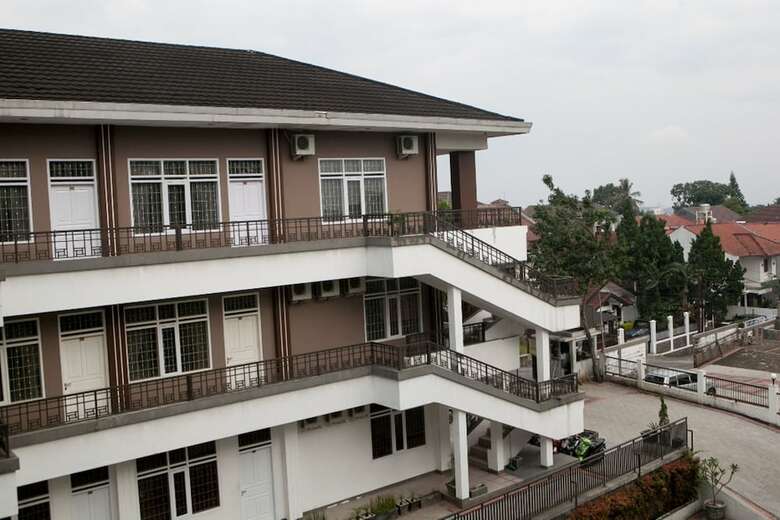 Hotel Reddoorz Plus Near Sukajadi 2