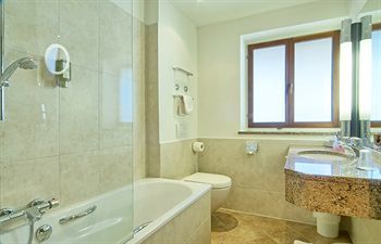 Alm- & Wellnesshotel Alpenhof