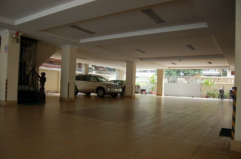Diamond Hotel & Service Apartment
