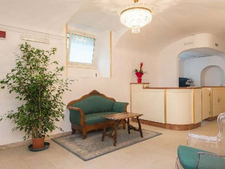 Domus Colosseo Hotel