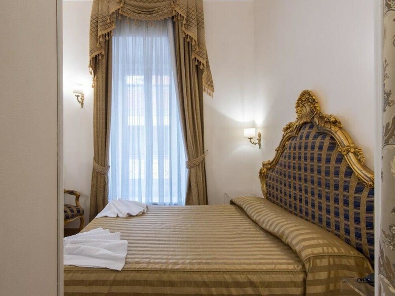 Domus Colosseo Hotel