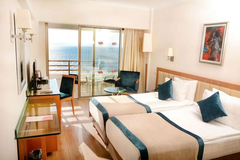 Korumar Deluxe Hotel