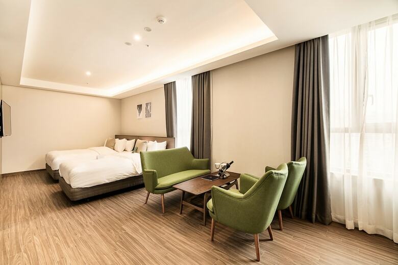 Wd Hotel