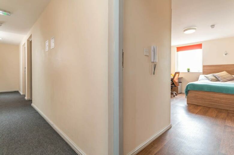 Hostal Falkland House