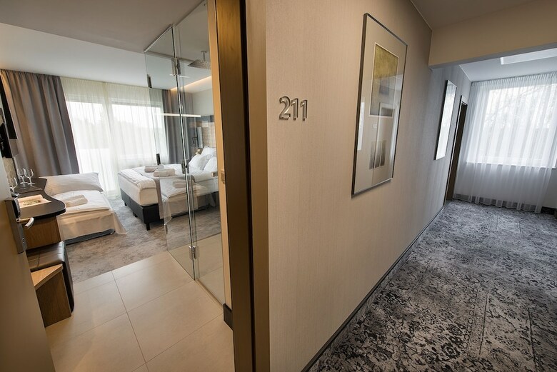 Premium Wellness & Wine Hotel
