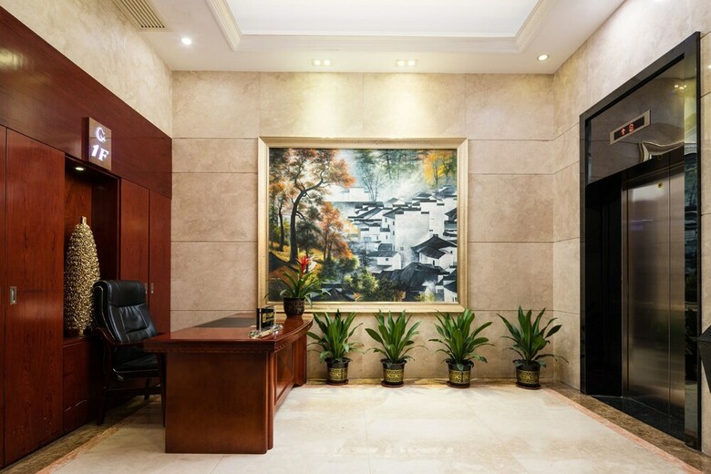 Guangzhou Gorgeous Hotel
