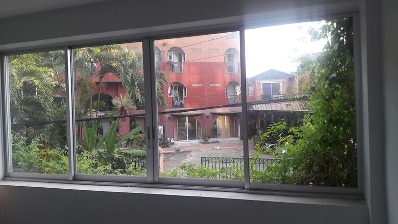 Hotel Baan Khun Mae Apartment