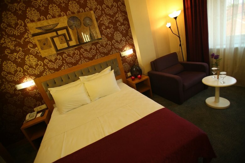 Helikon Business Hotel