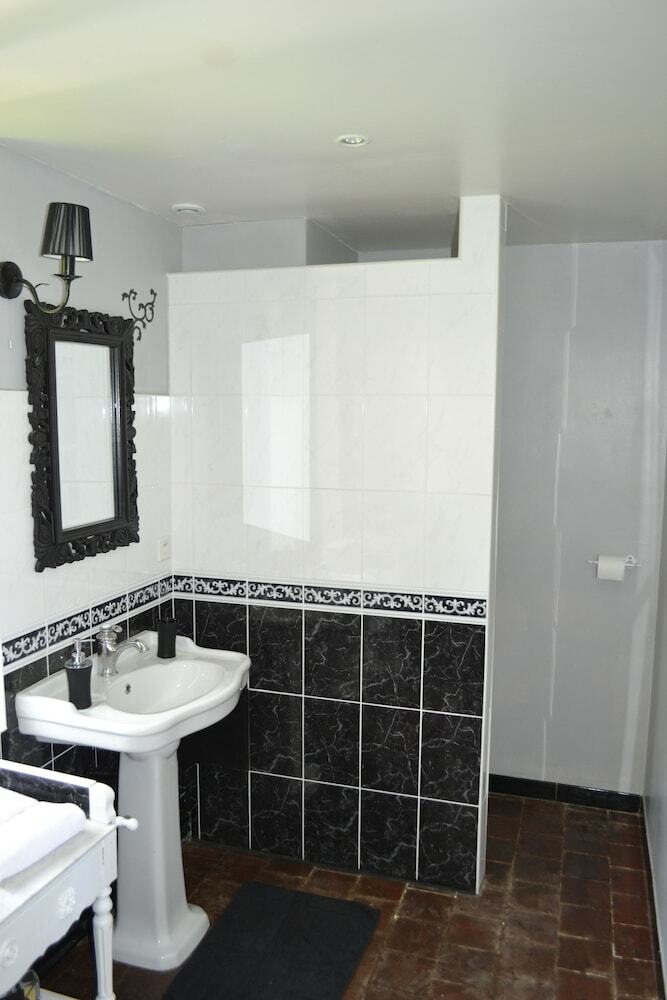 Hotel La Grenouill�re - Chambre D?h�te