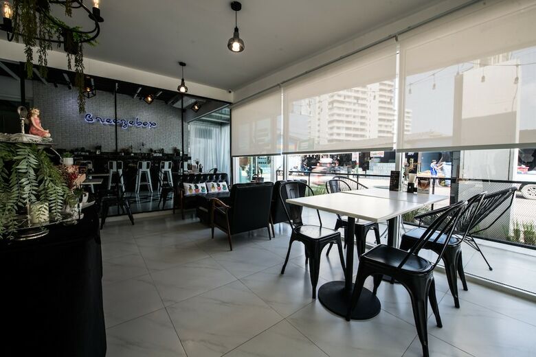 Hotel Oyo 371 Sea Breeze Residence