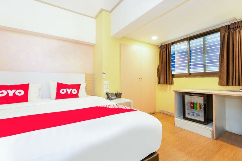 Hotel Oyo 298 El Majestic