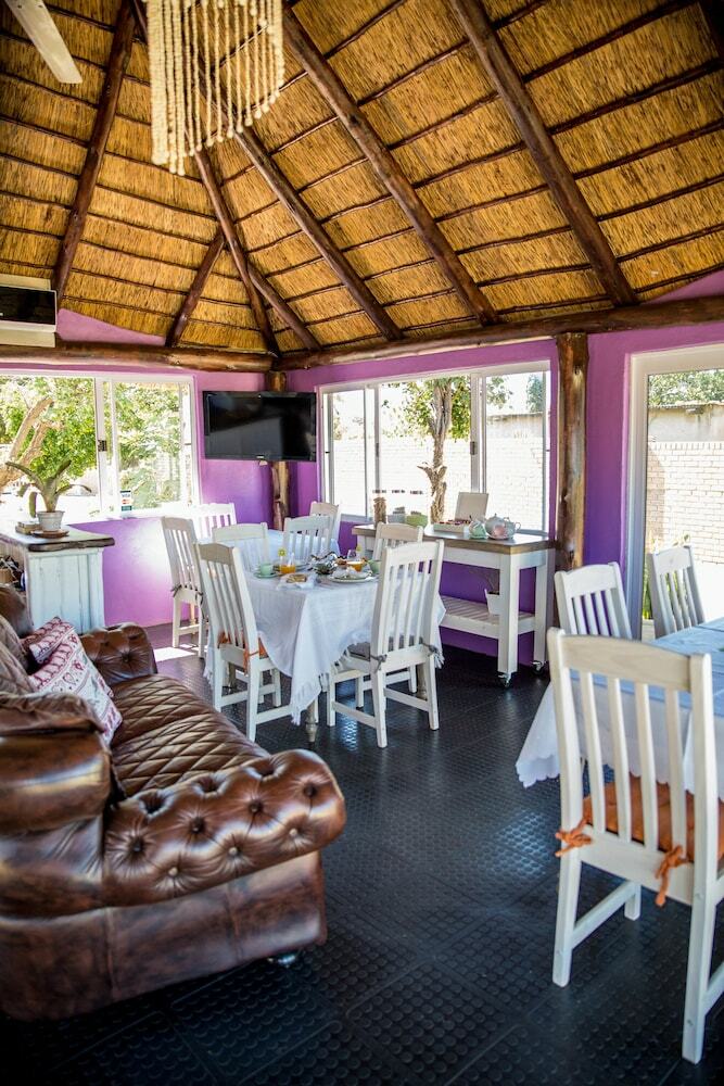 Tshiberry Bed & Breakfast