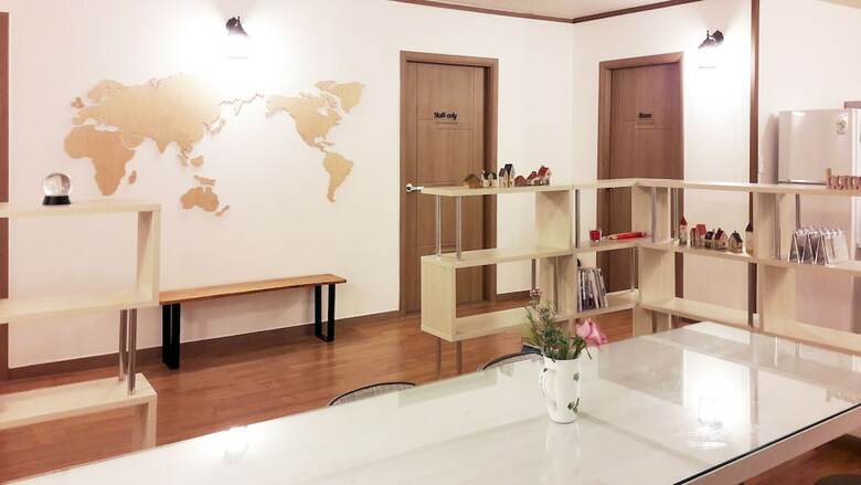 Hostal Guesthouse Enoch - Hostel