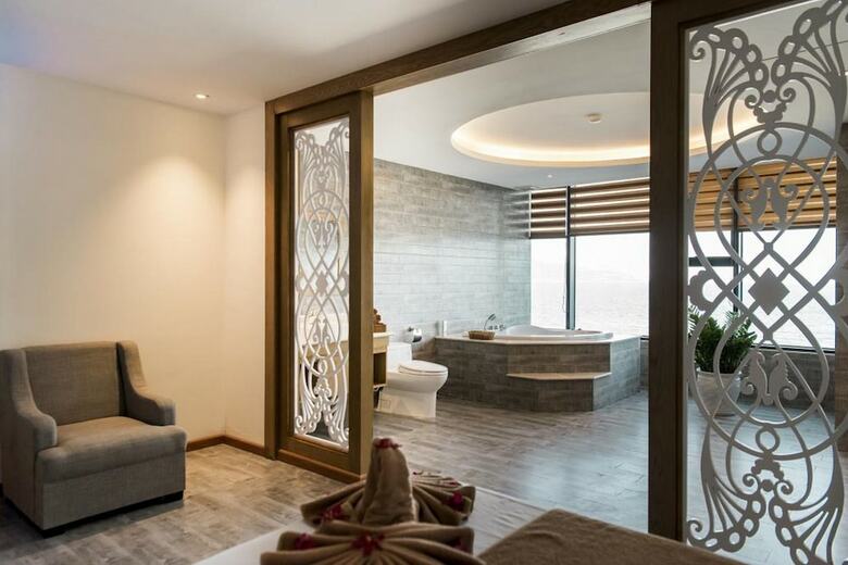 Muong Thanh Luxury Da Nang Hotel