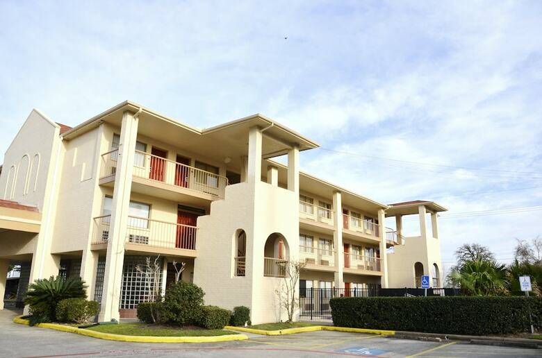 Motel Super 8 By Wyndham Spring