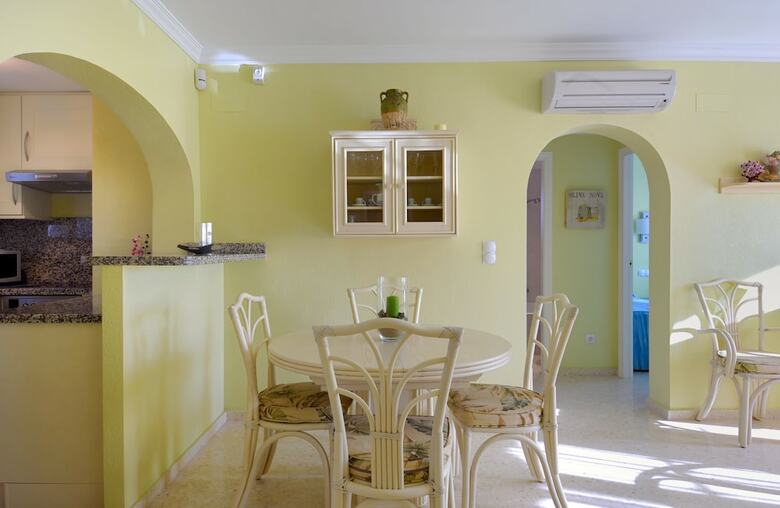 Apartamentos Y Villas Oliva Nova Resort
