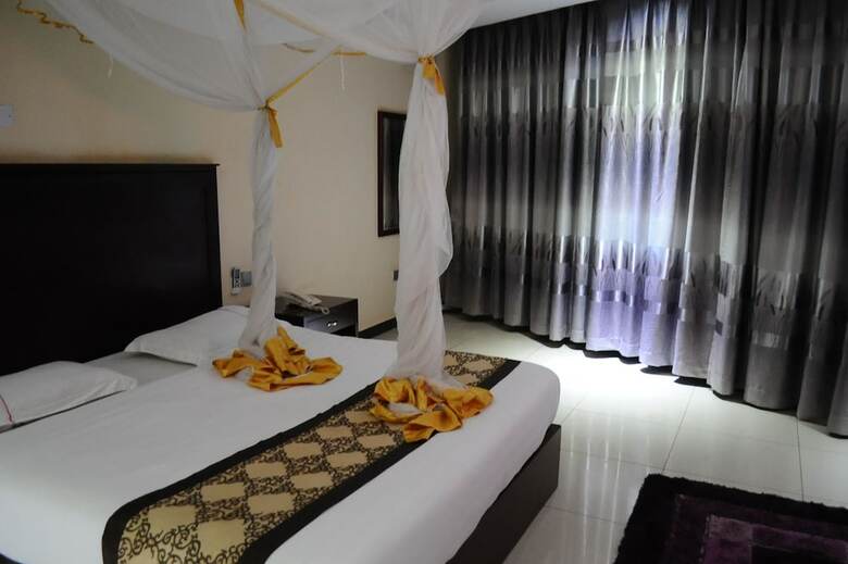 Namayiba Park Hotel