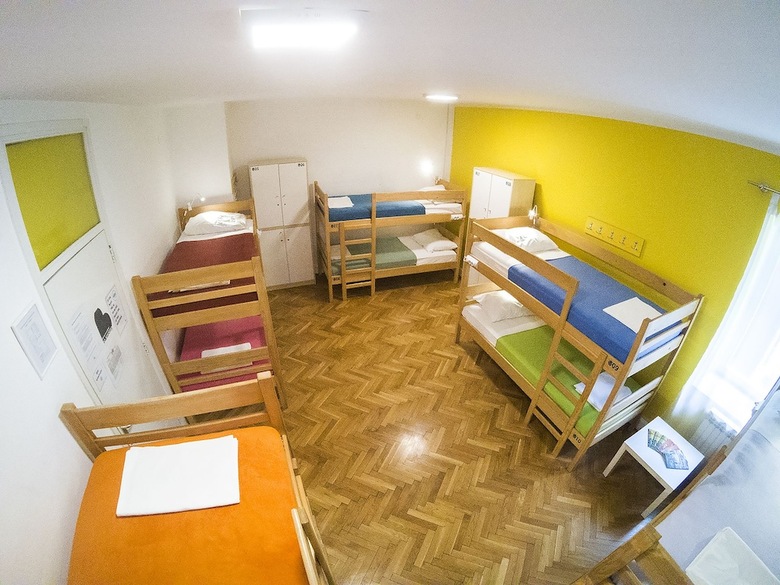 Hostal Whole Wide World Hostel & Bar