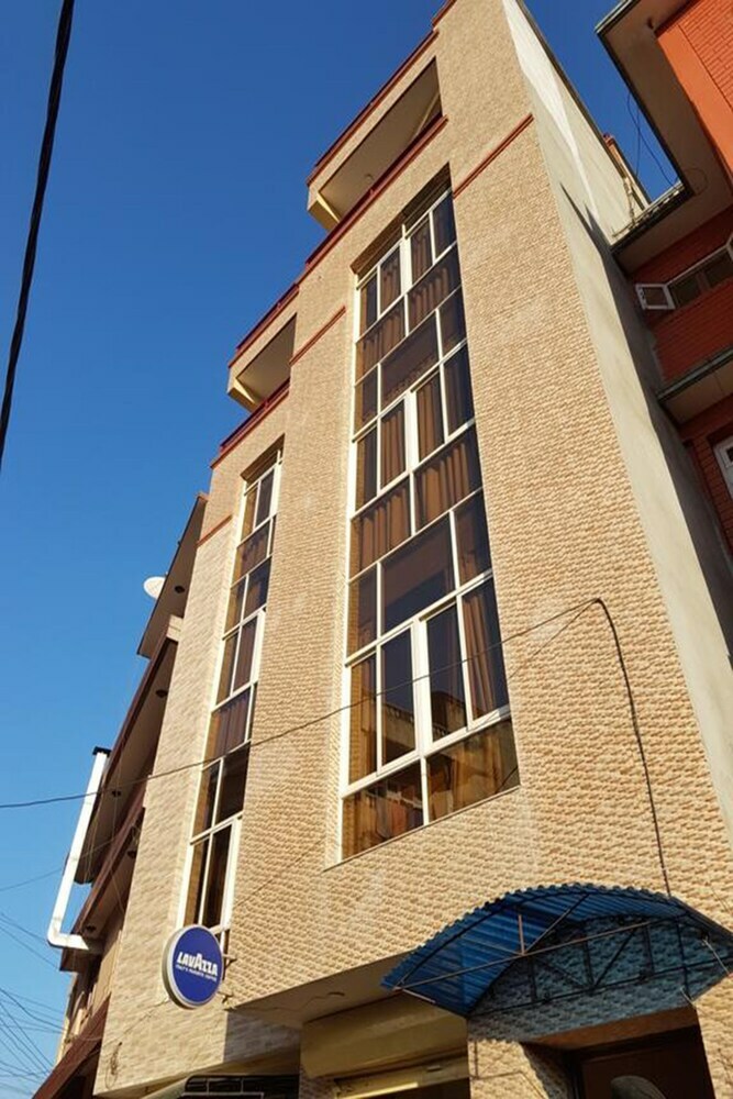 Aparthotel Atlas Serviced Apartment