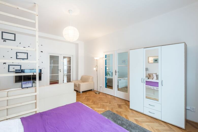 U Nemocenske Pojistovny Apartment