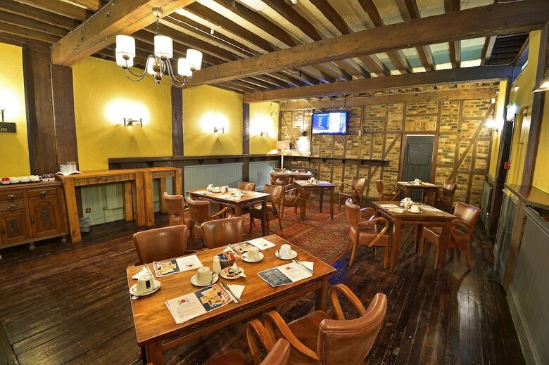 Posada The Royal Victoria & Bull Hotel
