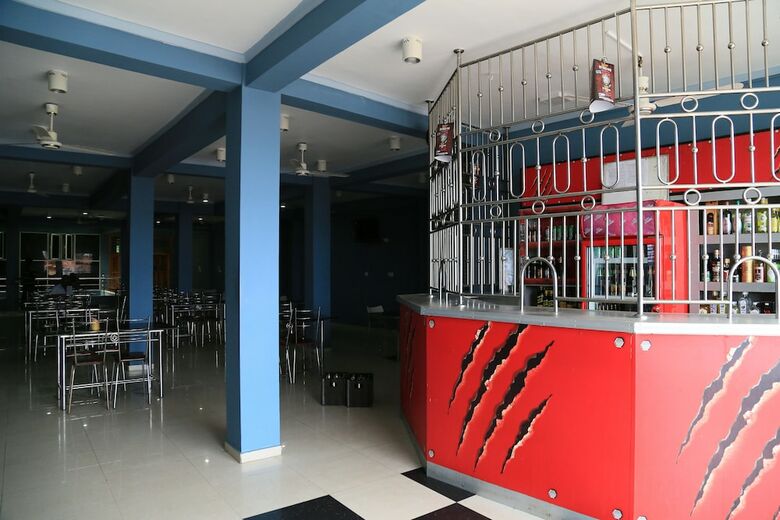 Kings Hotel Restaurant & Bar