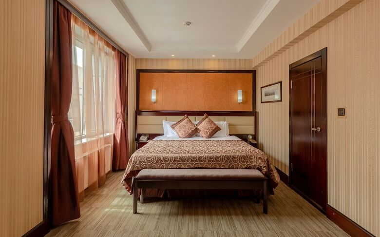 The Grand Hill Hotel