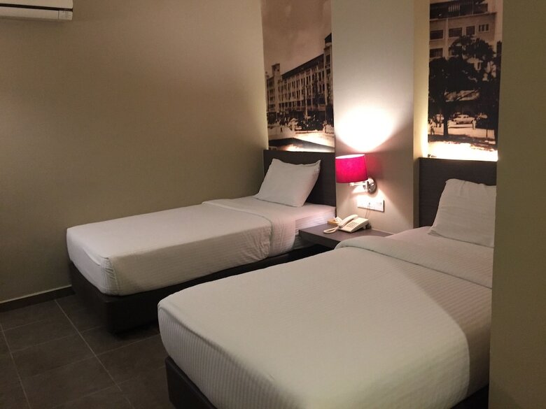 The Grand Jade Hotel