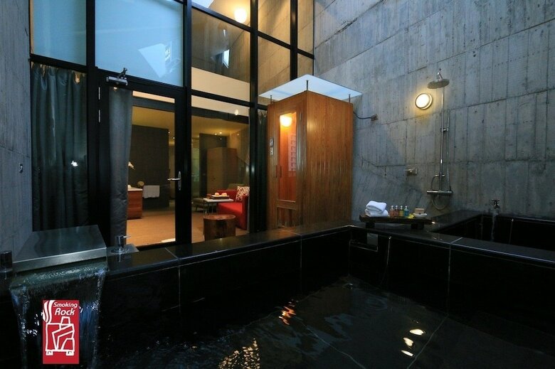 Hotel Smoking Rock Resort