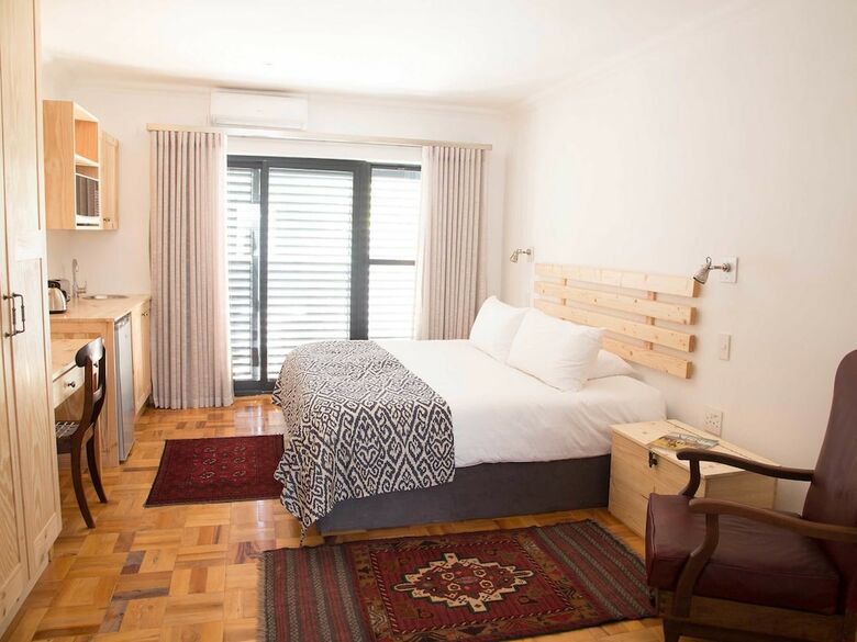 Apartamentos 7 Ackermann Place Guest House