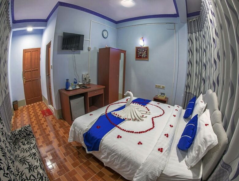 Shwe Hnin Si Hotel