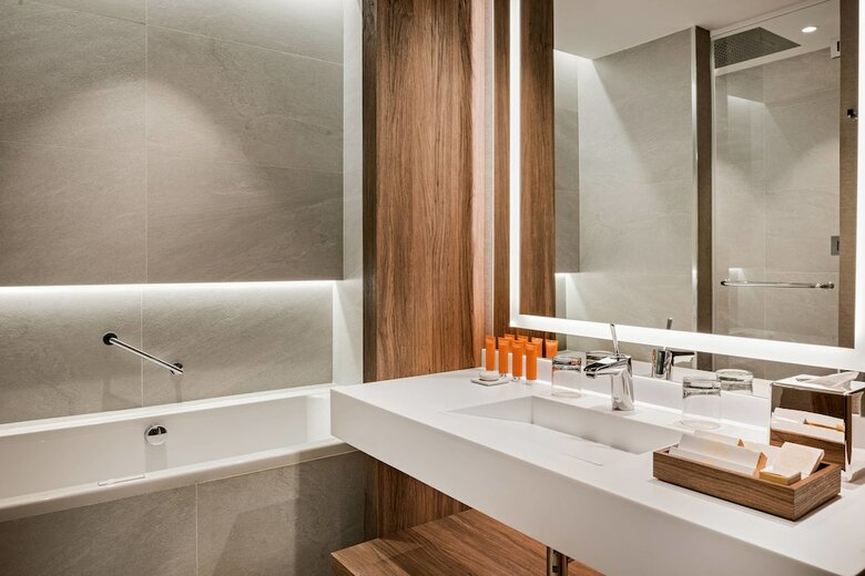 Hotel C�rculo Gran V�a, Autograph Collection (Adults Only)