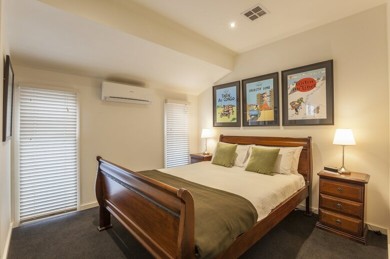 Boutique Stays - Elwood Hideaway