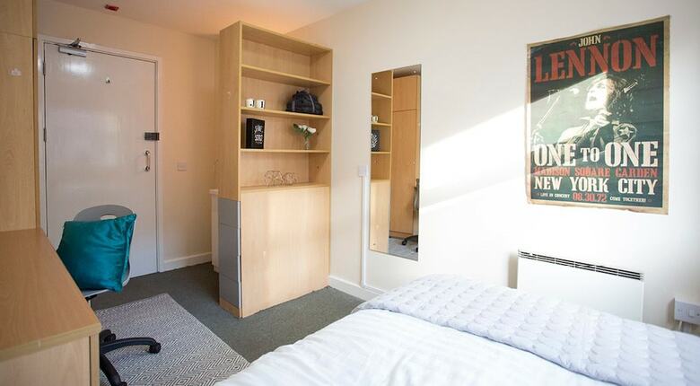 Hostal Agnes Jones House - Campus Residence