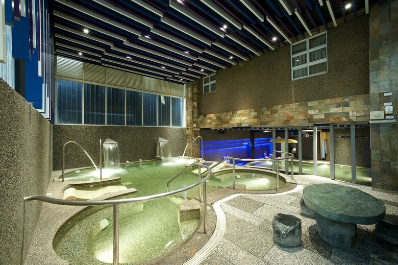 One Fukun Hotel