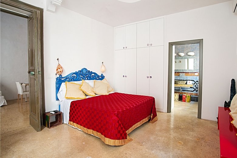Salapolis Luxury Apartments
