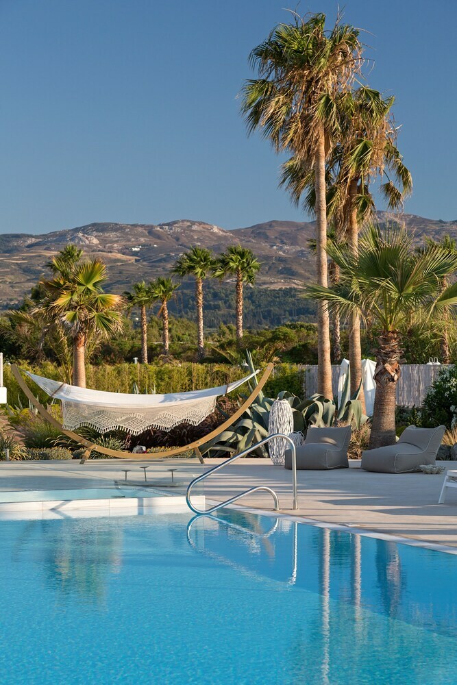 Hotel White Pearls Luxury Suites - Adults Only