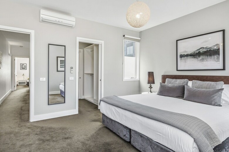 Boutique Stays - Victorian Vogue, Richmond