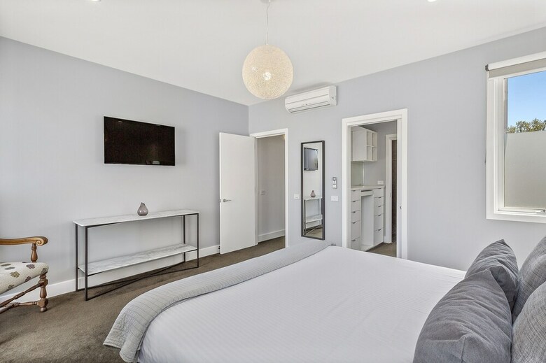 Boutique Stays - Victorian Vogue, Richmond